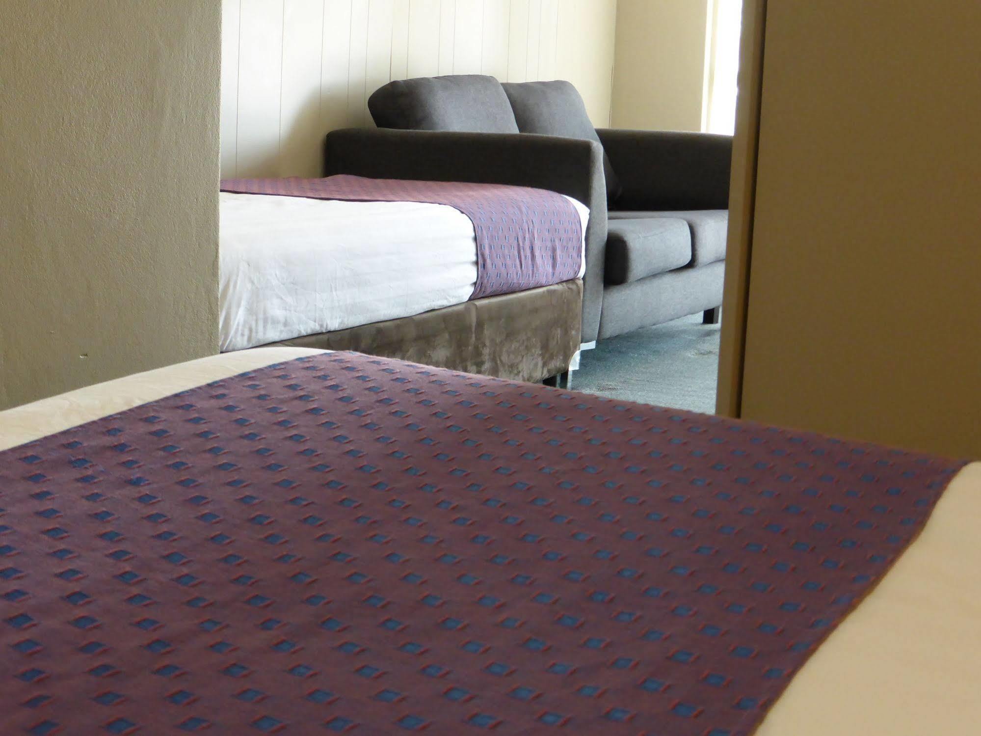 Smerdon Lodge Motel Horsham Kültér fotó